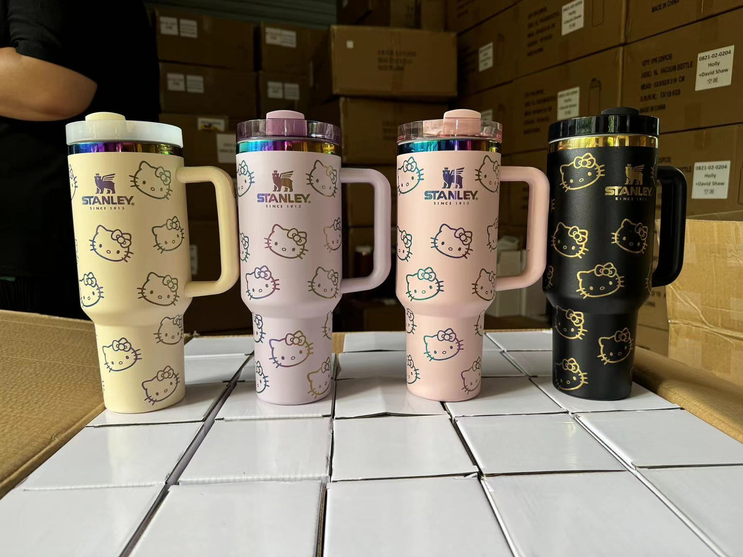 40oz LV / Hello Kitty / Stitch / Mikky / Chanel  / Gucci Laser Engraved Tumbler-20pcs