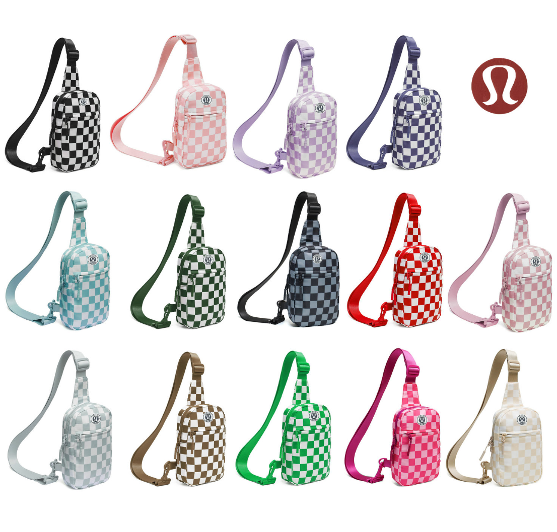 50pcs lulu bags and 50pcs lulu keychain